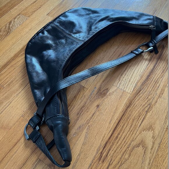 Free People Idle Hands Sling in Black - Picture 4 of 10